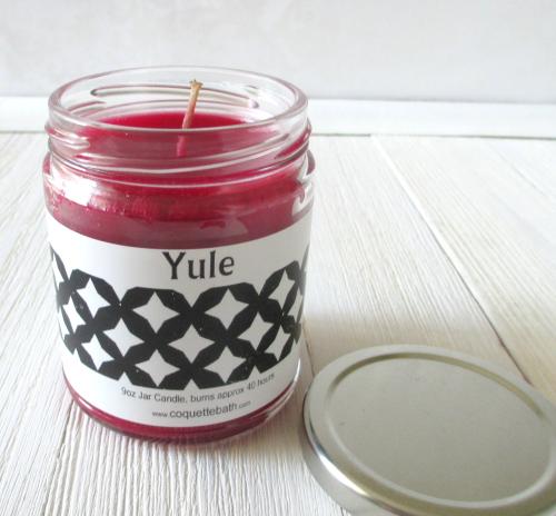 Yule Jar Candle, 9oz, classic Christmas fragrance, berries & greens